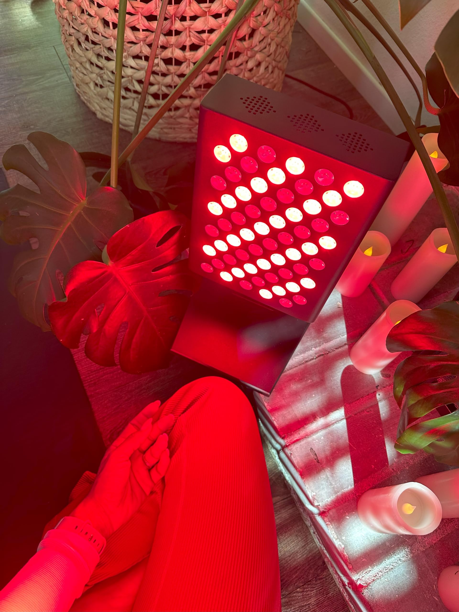 ADVARAYS Red Light Therapy Lamp: Infrared Heating Pad Pain Relief for Body 60 LEDs Panel Red Light ADVARAYS