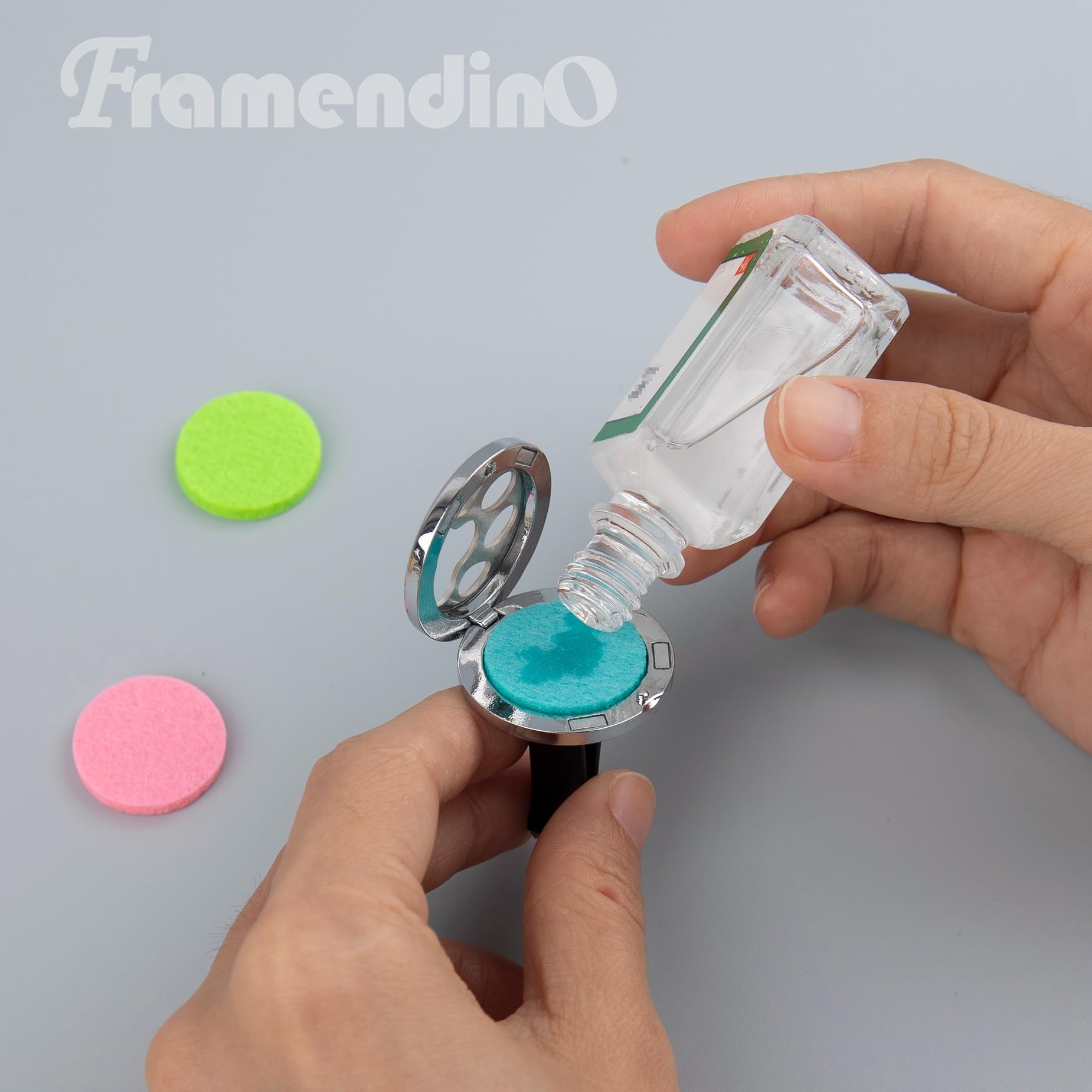 Framendino, 2 Pack Dog Paw Print Locket for Essential Oil Diffuser with 20 Felt Refill Pads Framendino