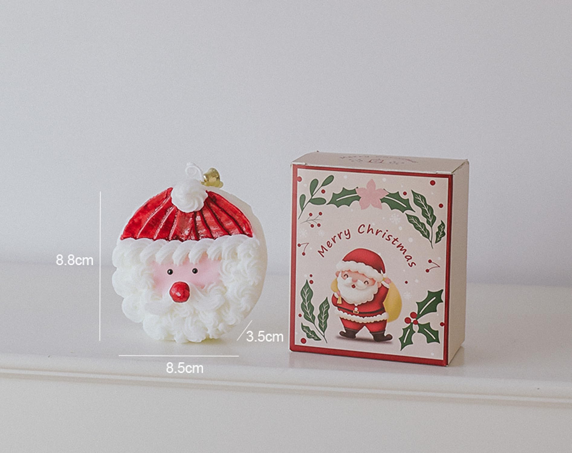 Christmas Cake Scented Candle,110G Handmade Aroma Soy Wax Santa Claus Decorative Candle T-shin